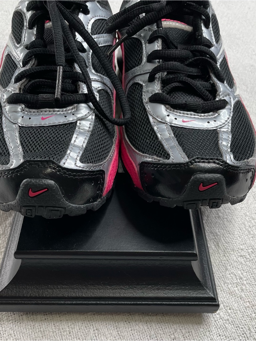 Nike Women’s Black and Pink Running Sneakers~ Size 6.5 ~ Reax Run 5‎ - Picture 4 of 10